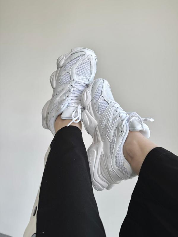 New Balance 9060 Full White