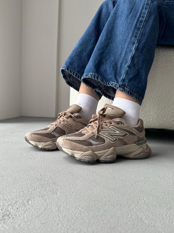 New Balance 9060 Mushroom