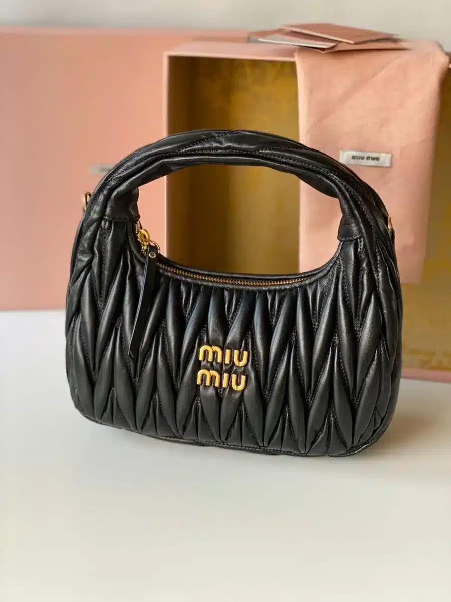 Miu Miu Yuvarlak Deri Çanta