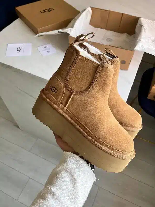 UGG Neumel Taba