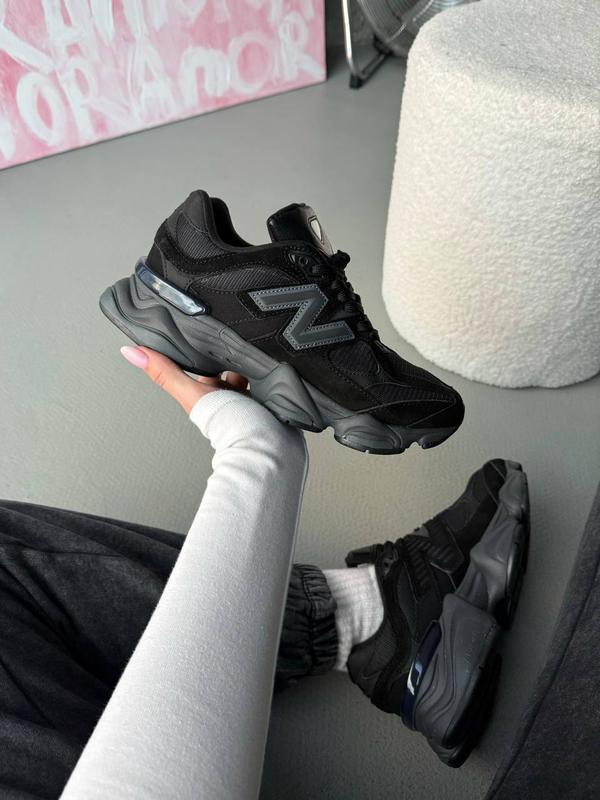 New Balance 9060 Full Black