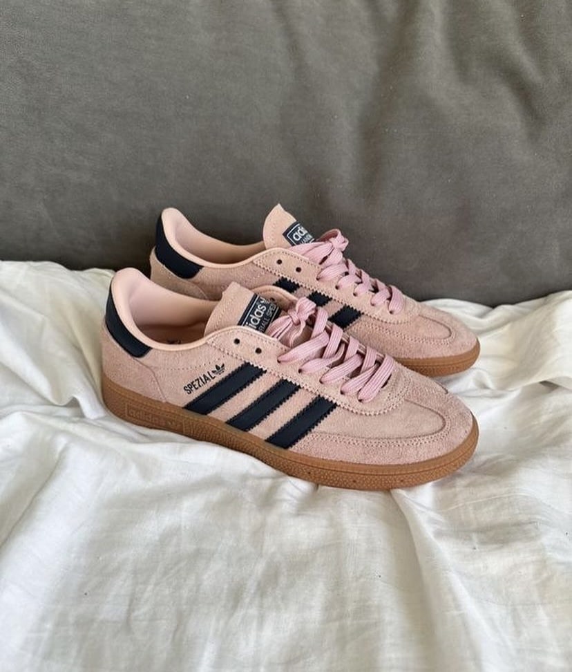 Adidas Spezial pudra